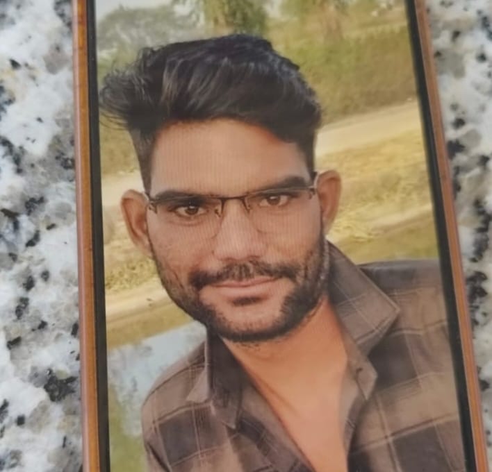 युवक ने फांसी लगाकर दी जान