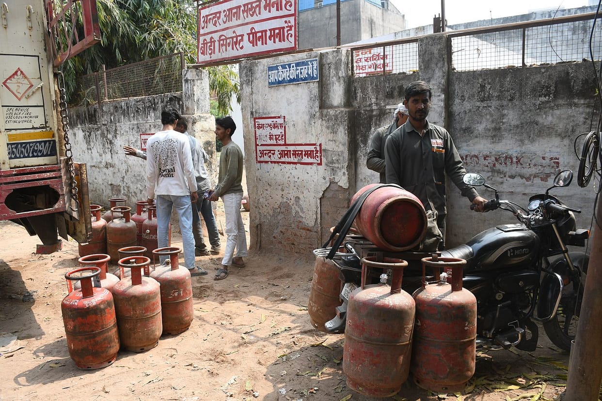 The market will be in disarray due to the shortage of commercial gas cylinders.