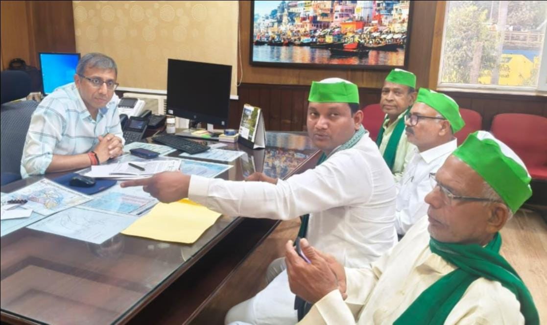 Villagers met DRM demanding construction of underpass