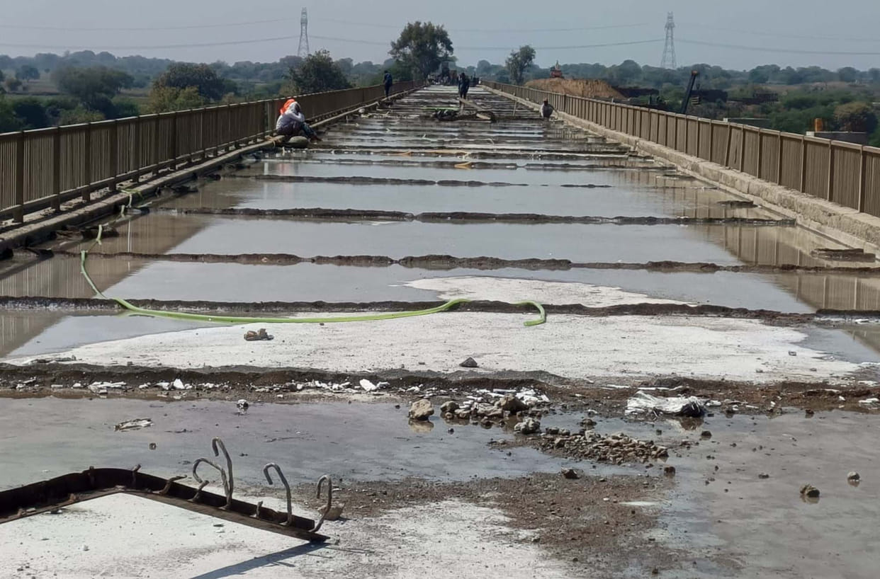 Chikasi-Mohana bridge will open after the wearing coat dries.