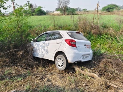 High-speed car hits auto, eight injured
