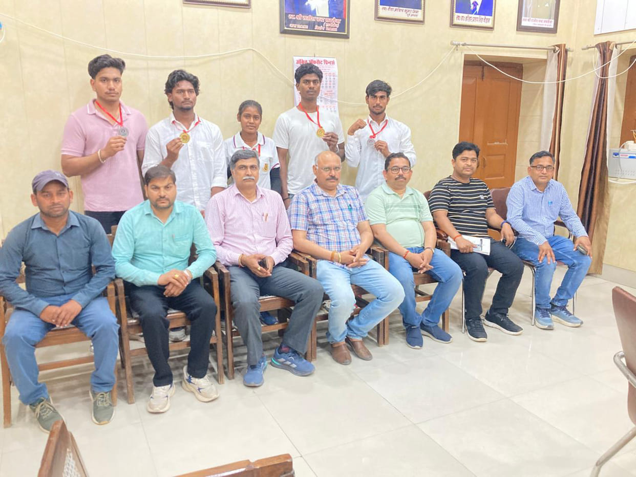 National College students won five medals