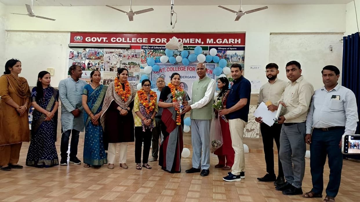 Three women's college students became assistant professors, honored by MLA Kanwar Yadav