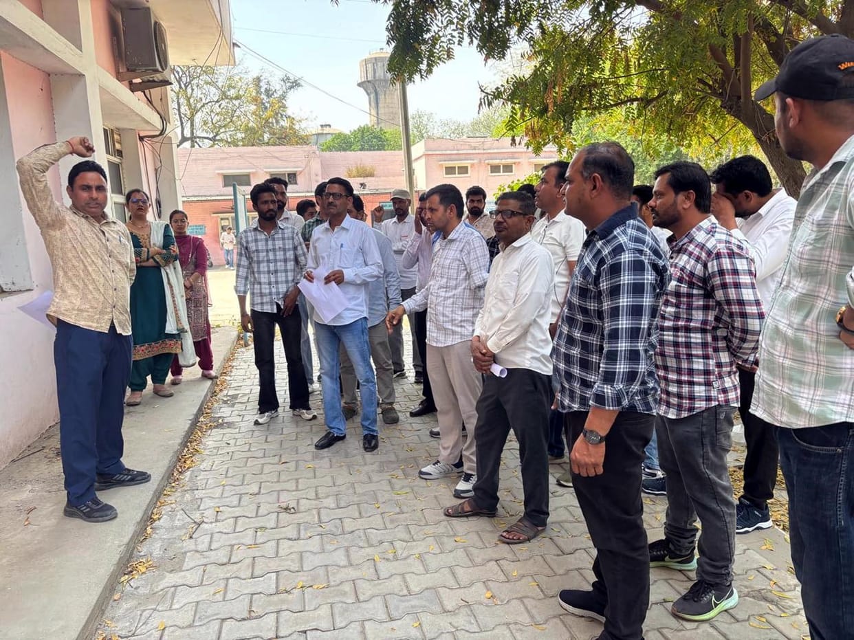 Employees protested against the Electricity Amendment Bill