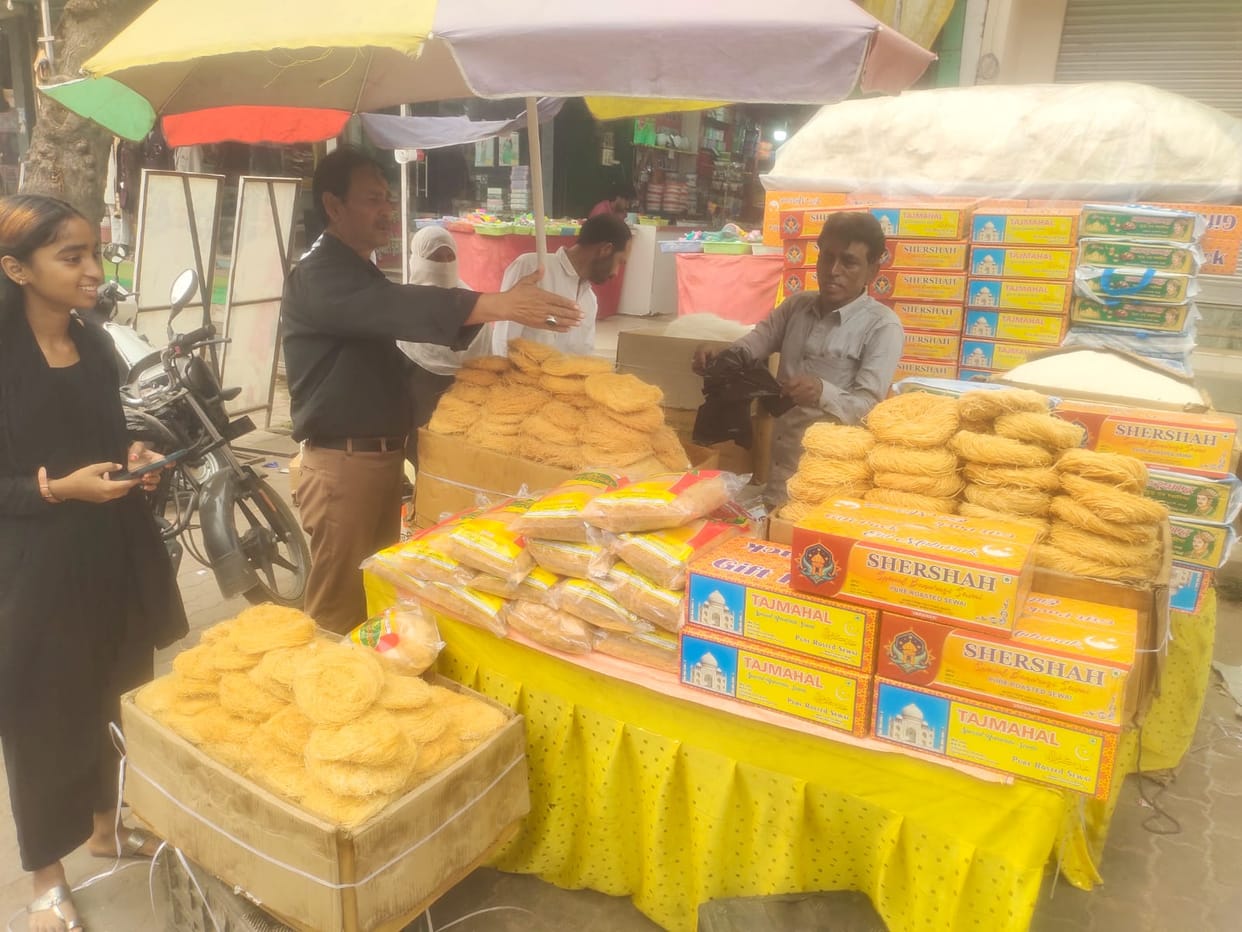 Varanasi's Sutfeni Sevai is a hit