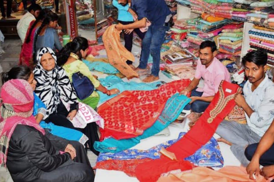 As Eid approaches, the crowd of buyers increases in the markets