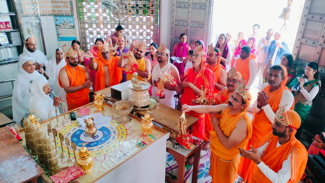 Sacrifice alone makes life sacred: Bhav Bhushan