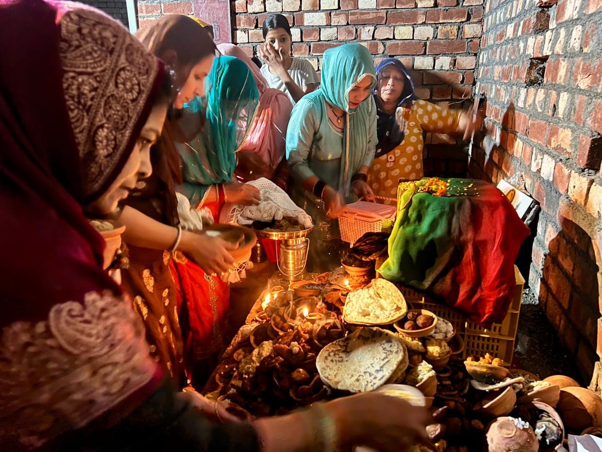 Crowds gathered at midnight to visit the old mother, the traditional village festival of Basde began.