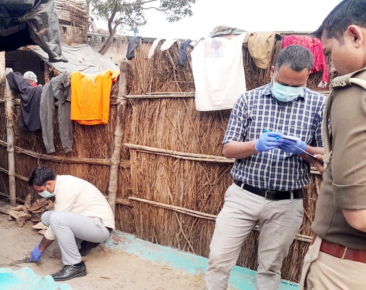 Teenage girl commits suicide by consuming poison after her lover's family threatens her