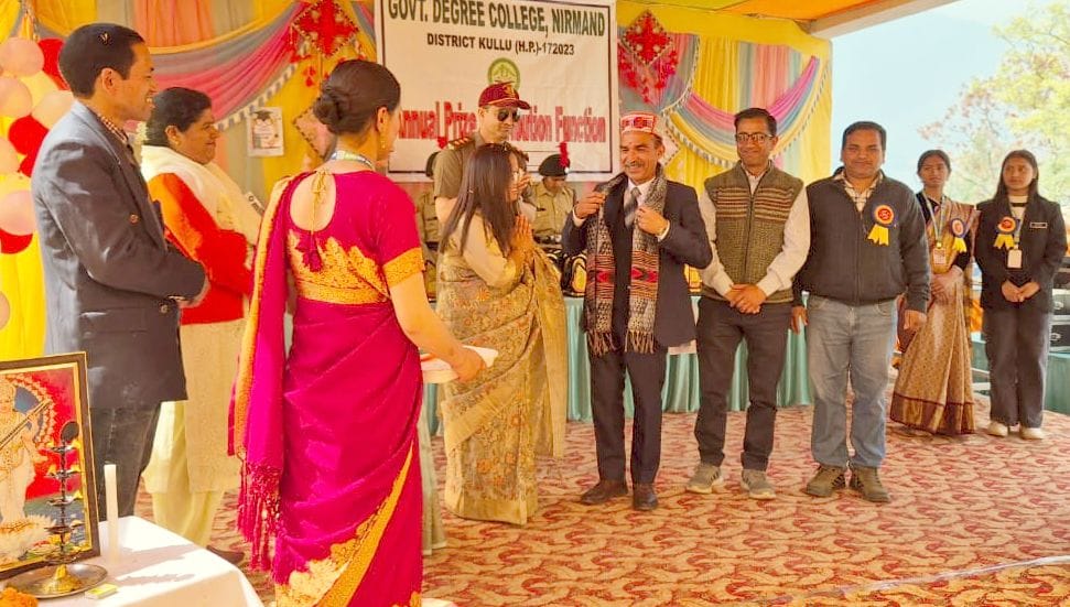 Meritorious students of Nirmand College were honored