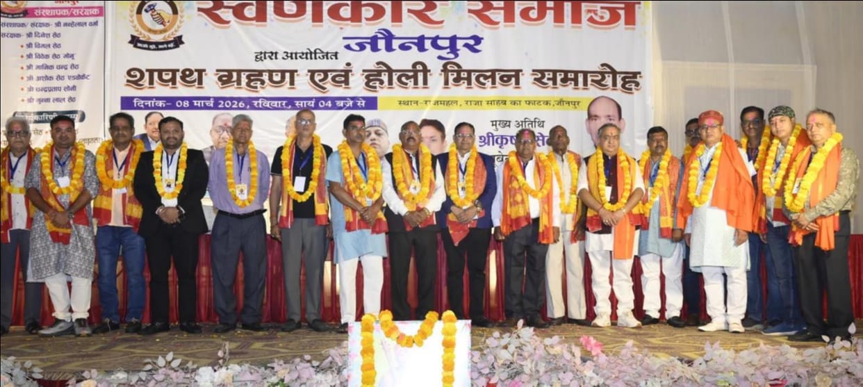 Goldsmith community played Holi with flowers