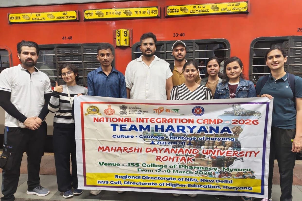 Team of MDU volunteers leaves for Mysore