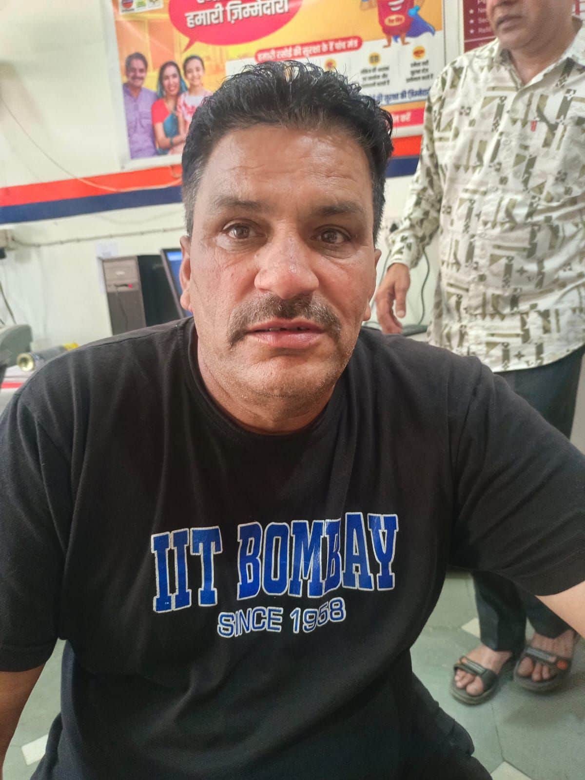 22-ओम प्रकाश हुड्डा, सेक्टर-4 निवासी ।