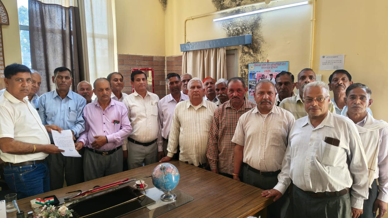Electricity board pensioners protested against the smart meter scheme.