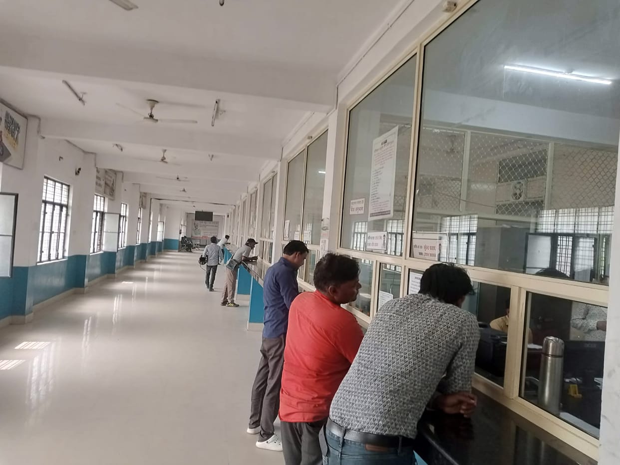 After the strictness of the CDO, the crowd of brokers ended from the ARTO office