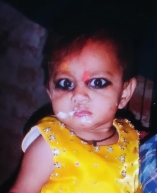 Uncontrolled tractor hits bike riders, girl dies