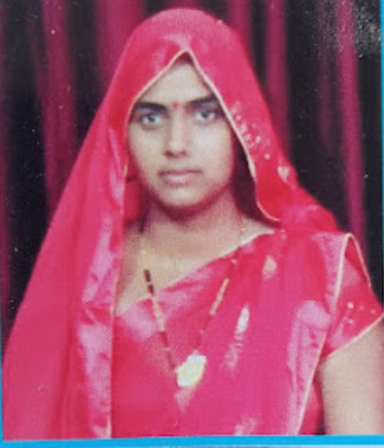 mainpuri news lady pradhan honored