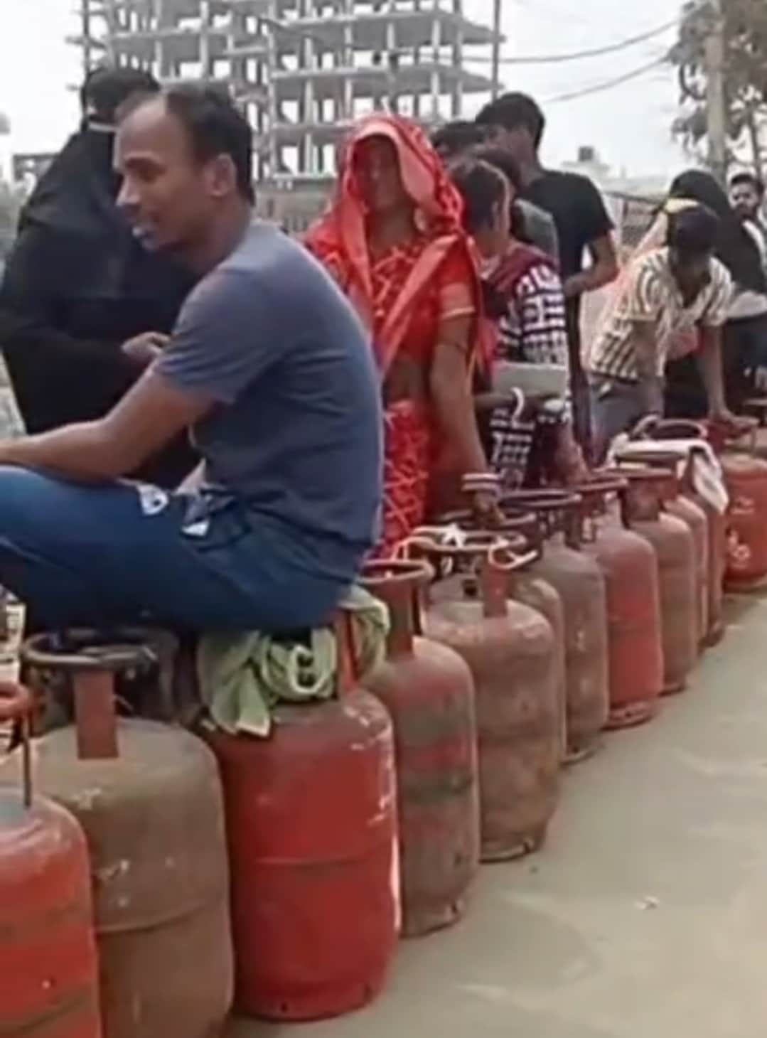 दरभंगा में गैस संकट गहराया