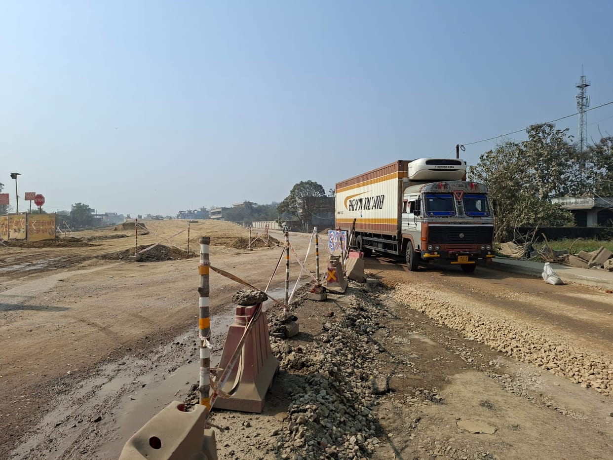 Slowdown in highway construction has become a problem, travel is full of dangers