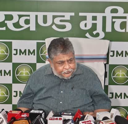 JMM attacks government over LPG shortage, says "The loudmouth government is snatching away the livelihood