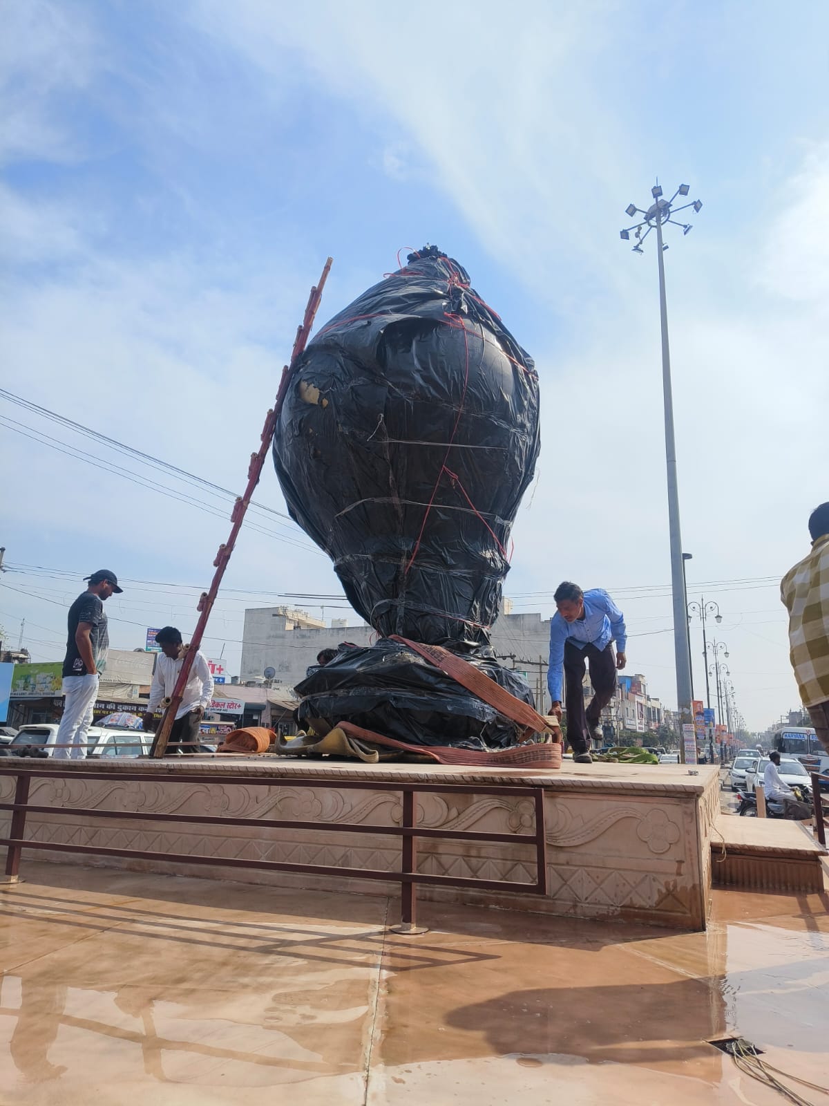 Beautiful conch will enhance the beauty of the square of the pilgrimage city of Pehowa.