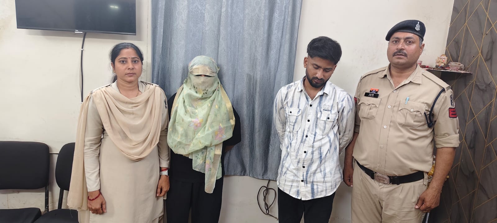 देह व्यापार का खुलासा