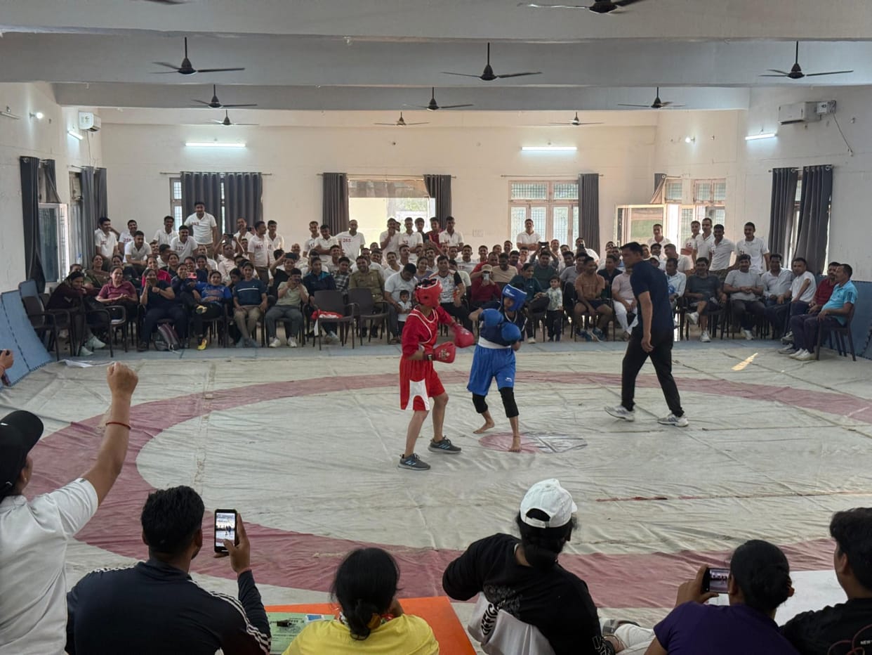 Players showed their strength in boxing and arm wrestling competitions.