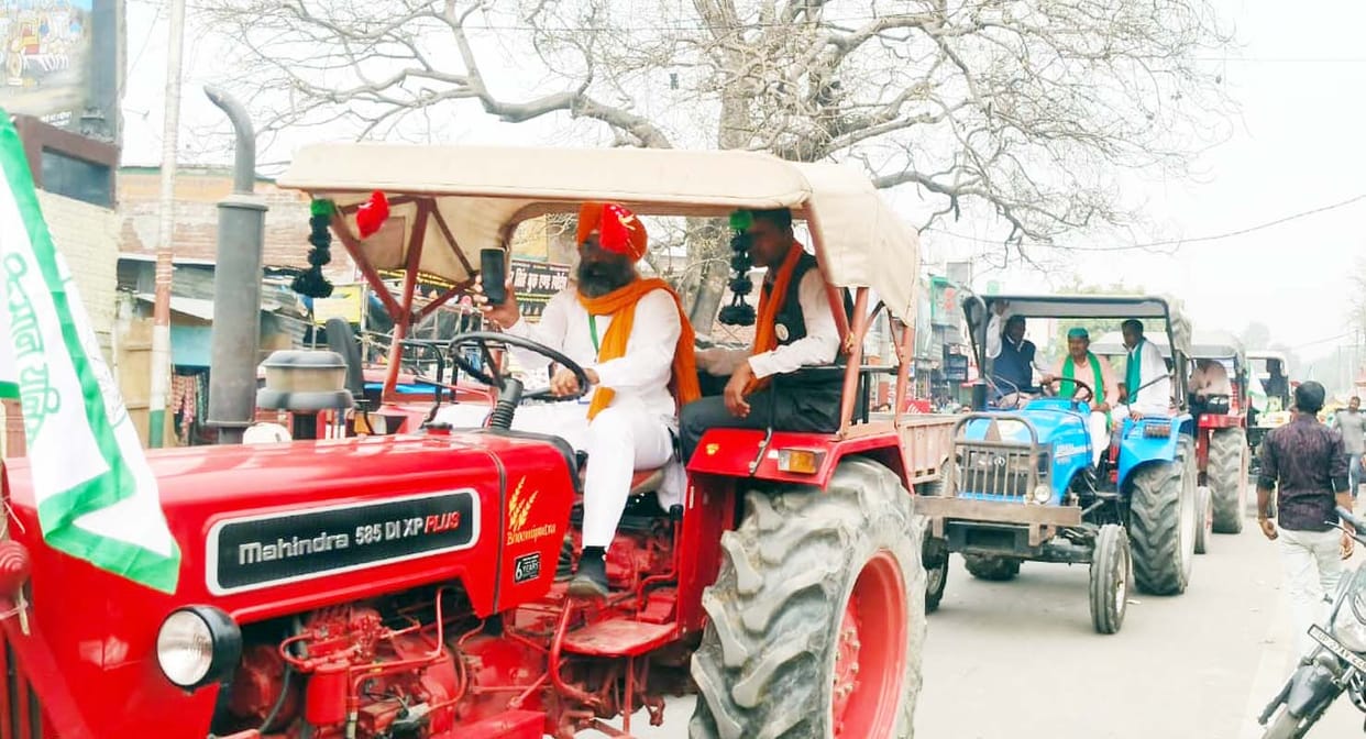 Bhakiyu took out a tractor march in Puwaiyan