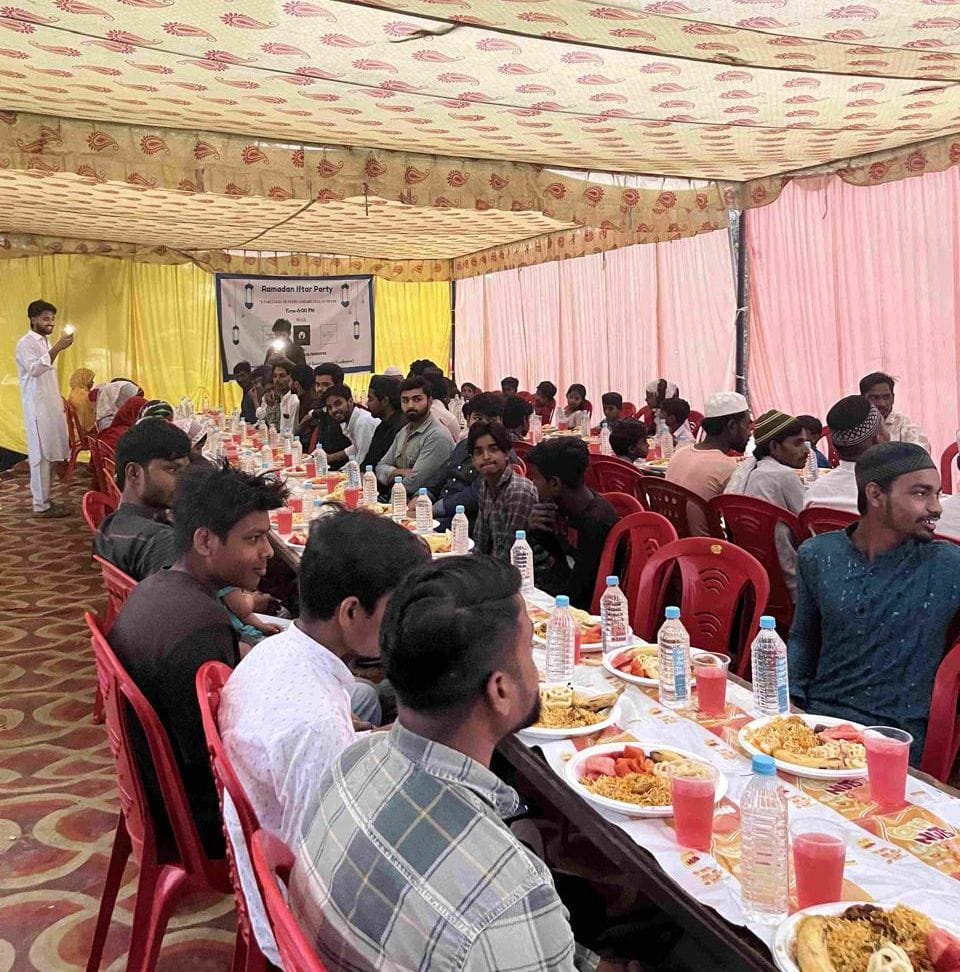 120 fasting people had a collective Iftar