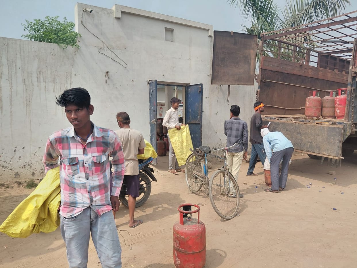 Disruption in online booking, LPG stuck in OTP