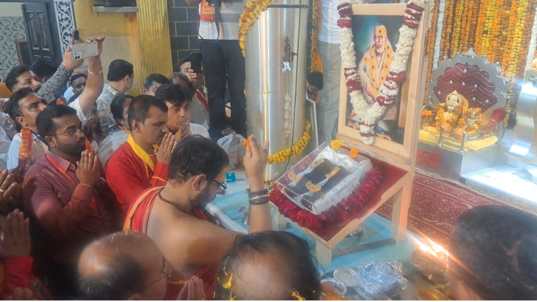 Sai Baba's Padukas arrived from Shirdi and were given a grand welcome.