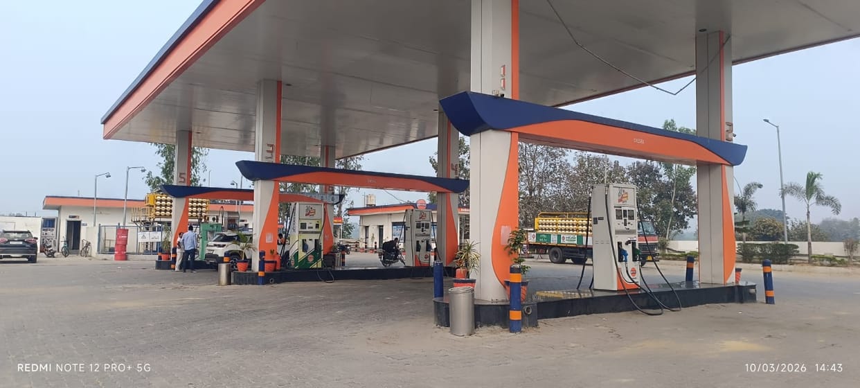 Gulf War impact: Petrol pumps dry, queues at gas agencies