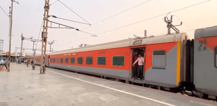 Indian Railway: होली के बाद ट्रेनों में भारी भीड़, समस्तीपुर से दिल्ली-मुंबई जाने वाली ट्रेनें अप्रैल तक फुल