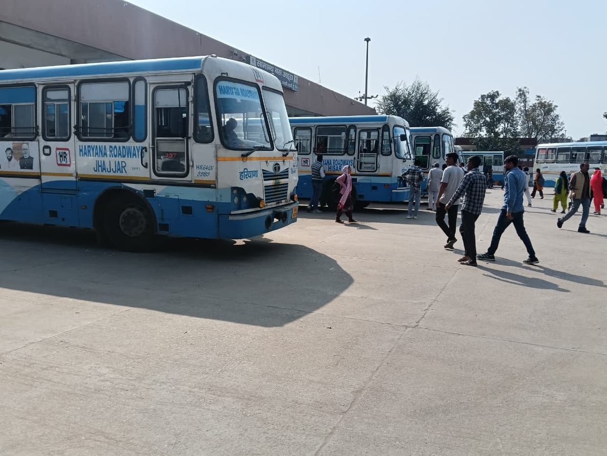 Despite strict measures, the practice of travelling without tickets in roadways buses continues