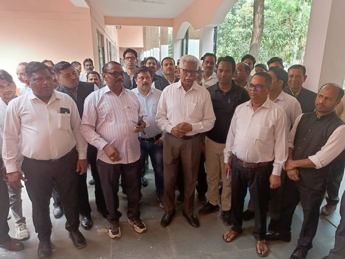Advocates protest against corruption in Tehsil
