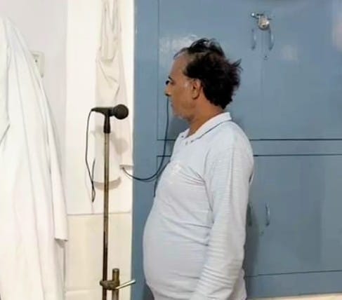 If people stranded abroad want to return, then their relatives should inform the accountant.