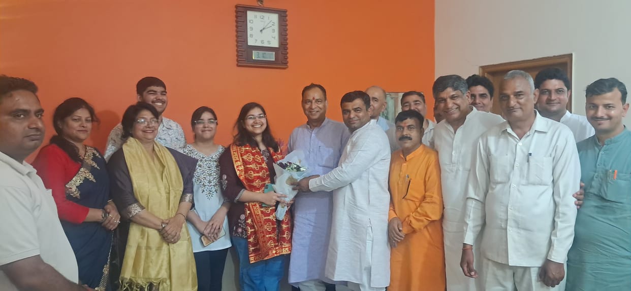 Ishita, selected in UPSC, honored