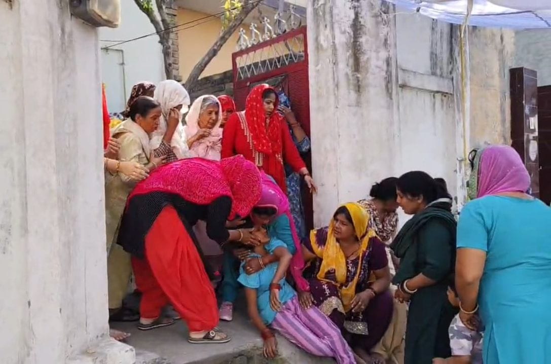 Last rites performed for woman who died in Safindon fire