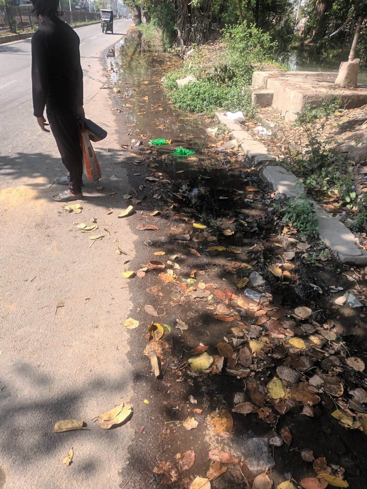 45-सेक्टर चार के पास सोनीपत रोड पर जमा पानी। स्रोत : सेक्टरवासी