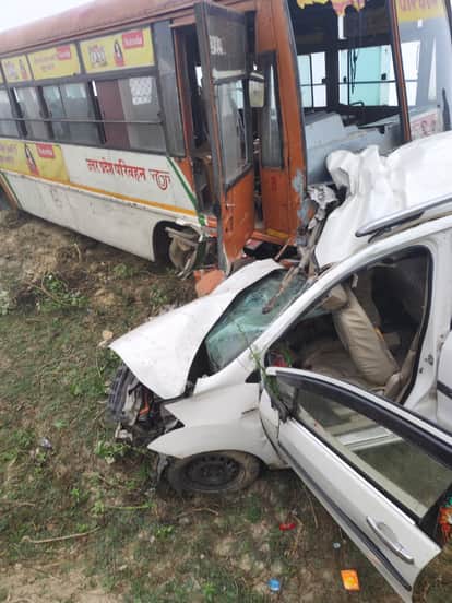 A bus overtaking in fog collided with a car, killing three people, including cousins.