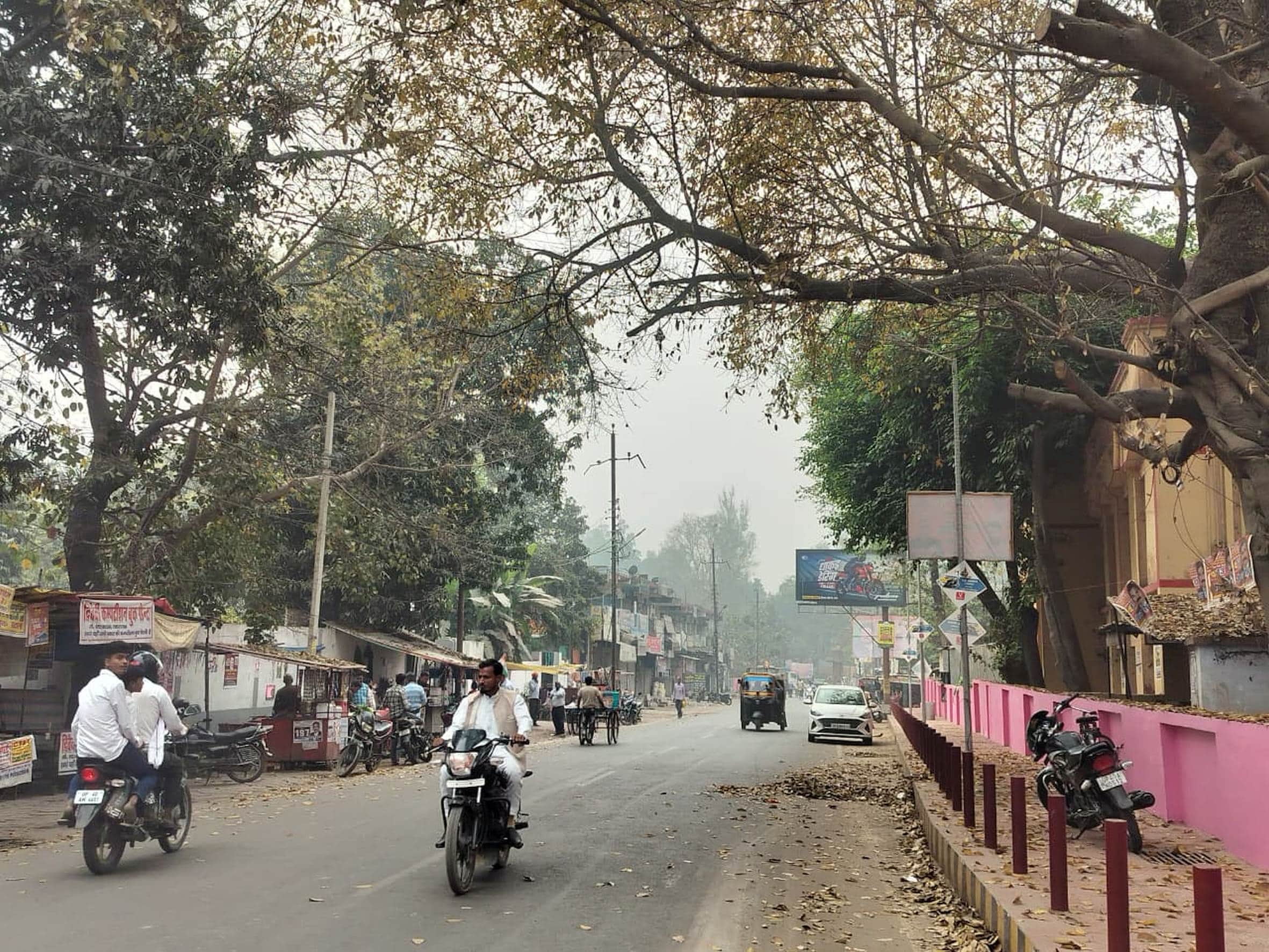 बहराइच में बुधवार को सुबह छायी बदली।