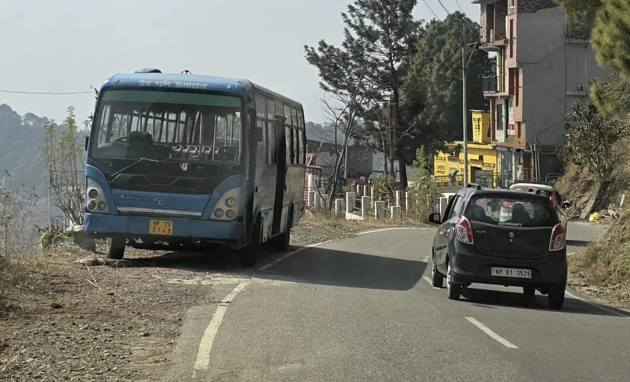 Bus near Dhaloog is out of order for a month
