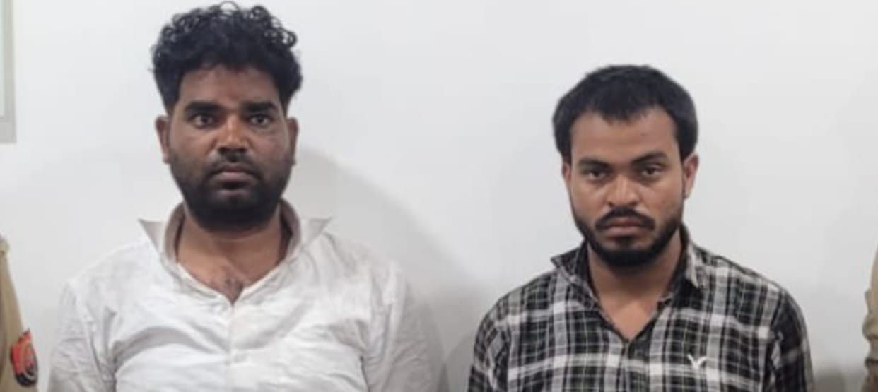 mainpuri news ganja smugler arrested
