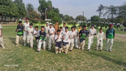 Batting tips given to players in summer cricket camp