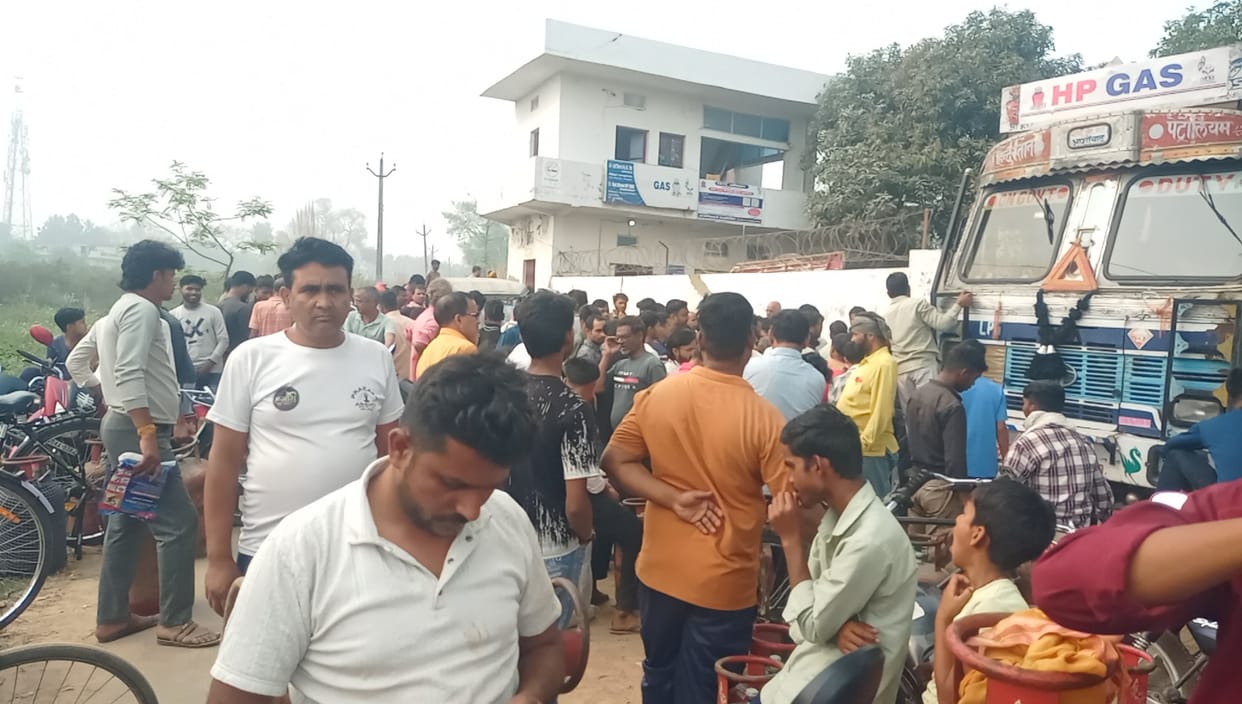Midday meal of 1.5 lakh children in danger due to shortage of cylinders