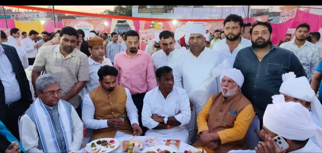 BJP leaders participated in Roza Iftar