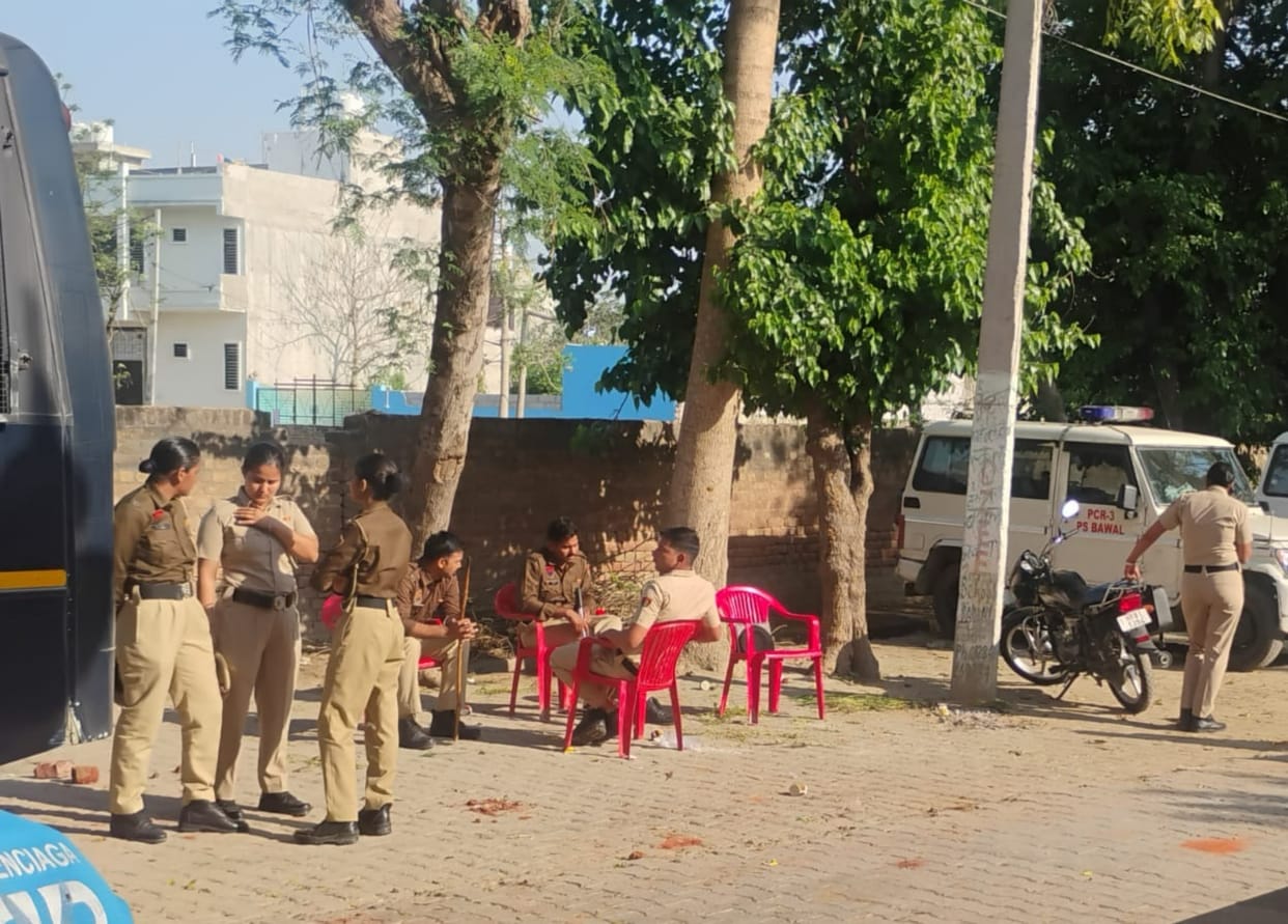 The groom's wedding procession was escorted by police; attempts were made to knock him off his horse and attack him with a blade.