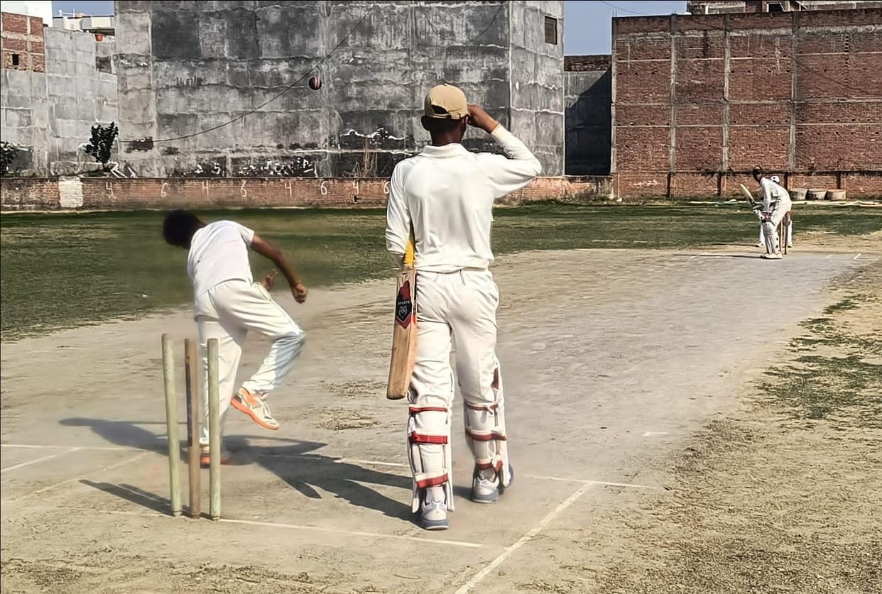 Azamgarh beat Mau by one wicket in a thrilling match