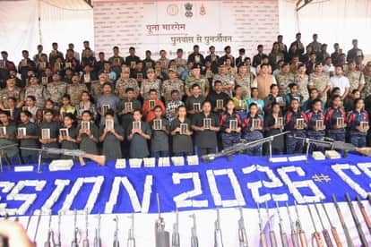 weapons handed over to the police by the Naxalites were taken by the martyred soldiers and the Maoists who had