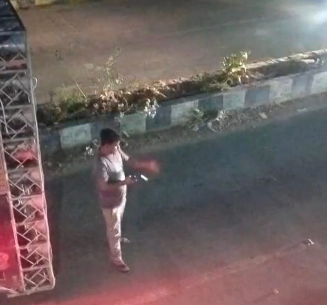 नाली के विवाद पहुंचा हथियार तक पहुंचा आरोपी फिलहाल पुलिस की गिरफ्त से दूर